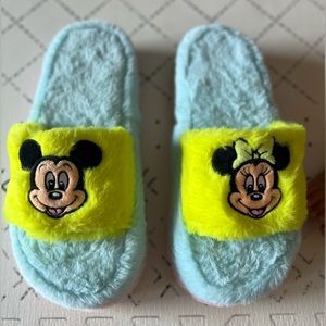 Mickey and Minnie Retro Fluffy Slippers